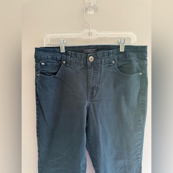 Bandolino Womens Jeans SZ 12 Blue Denim Samantha Style Midrise Straight Pocket - Picture 2 of 10